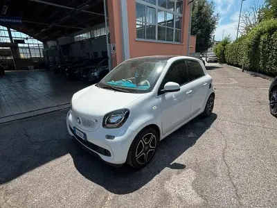 Usata Smart ForFour 70 CV (51 kW) 2015 Bianco Utilitaria