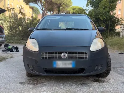 Usata Fiat Grande Punto 65 CV (47 kW) 2008 Nero Utilitaria