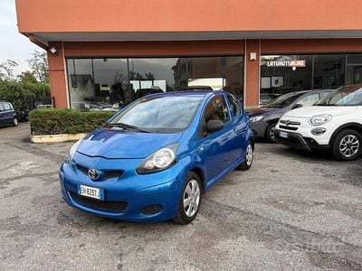Usata Toyota Aygo Connect Style 68 CV (50 kW) 2011 Blu Utilitaria