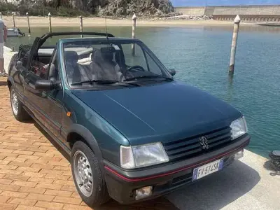 Usata Peugeot 205 113 CV (83 kW) 1991 Cabrio