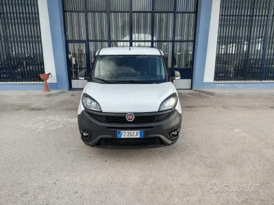 Usata Fiat Doblò Easy 95 CV (69 kW) 2019 Bianco Monovolume