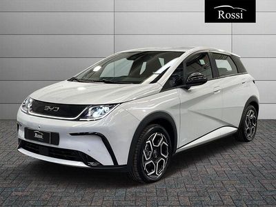 Nuova BYD Dolphin Comfort 150 kW (204 CV) 2025 Cream white Utilitaria