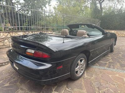 Usata Chevrolet Camaro 193 CV (141 kW) 2000 Nero Cabrio