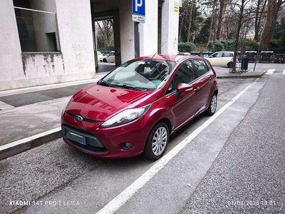 Usata Ford Fiesta 82 CV (60 kW) 2009 Rosso Utilitaria