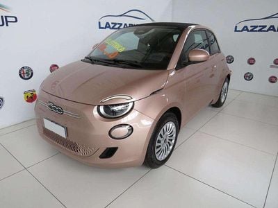 Usata Fiat 500e 86 kW (118 CV) 2024 Oro rosa Cabrio
