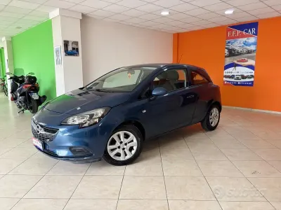 Usata Opel Corsa Edition 90 CV (66 kW) 2015 Blu Utilitaria