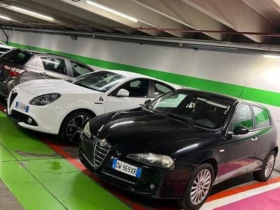 Usata Alfa Romeo 147 120 CV (88 kW) 2009 Nero Utilitaria