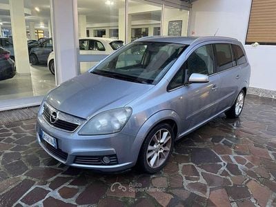 Usata Opel Zafira Cosmo 120 CV (88 kW) 2008 Grigio Monovolume