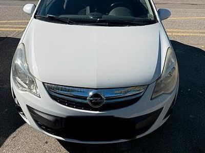 Usata Opel Corsa 75 CV (55 kW) 2011 Bianco Utilitaria