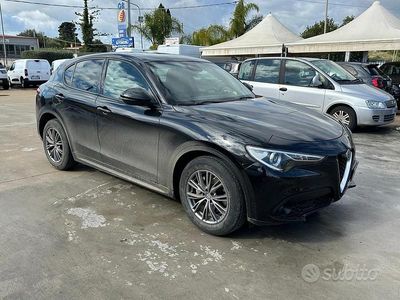 Usata Alfa Romeo Stelvio 180 CV (132 kW) 2017 Nero SUV