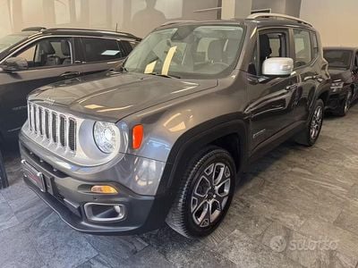 Usata Jeep Renegade Limited 140 CV (102 kW) 2017 Grigio SUV