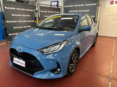 Usata Toyota Yaris Hybrid Trend 92 CV (67 kW) 2020 Blu/azzurro Berlina
