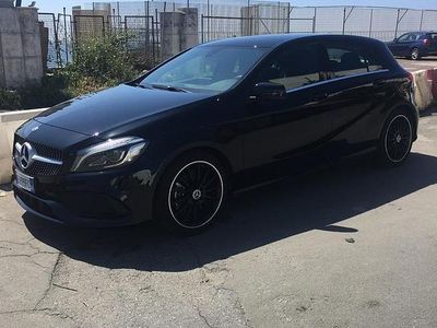 Usata Mercedes A180 Premium 122 CV (89 kW) 2017 Nero Berlina