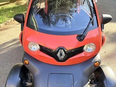 Usata Renault Twizy Life 80 kW (109 CV) 2021 Arancione Utilitaria