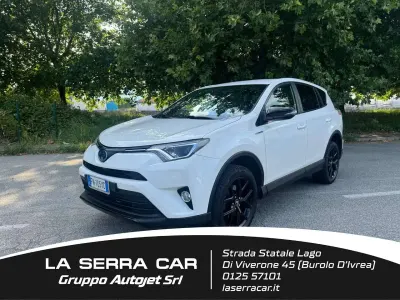 Usata Toyota RAV4 Hybrid 155 CV (114 kW) 2018 Bianco SUV