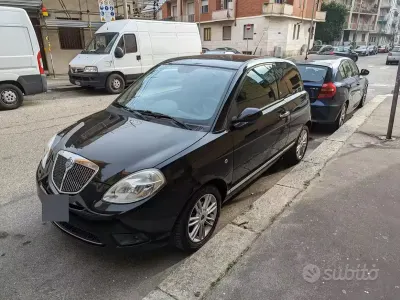 Usata Lancia Ypsilon Platinum 77 CV (56 kW) 2009 Nero Utilitaria