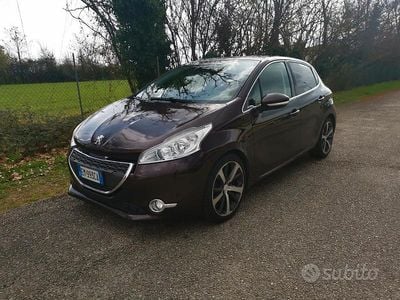 Usata Peugeot 208 120 CV (88 kW) 2012 Rosso Utilitaria