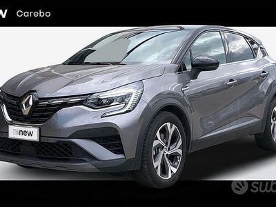 Usata Renault Captur RS Line 160 CV (117 kW) 2022 Grigio scuro SUV