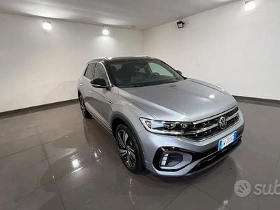 Usata VW T-Roc R-line 150 CV (110 kW) 2024 Grigio SUV