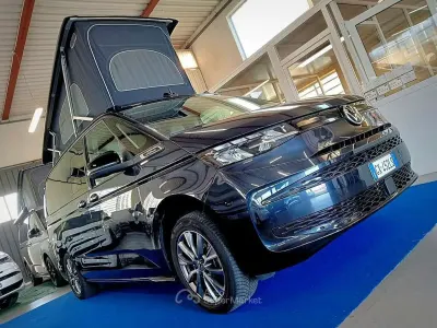 Usata VW California California 150 CV (110 kW) 2025 Blu starlight met Furgone