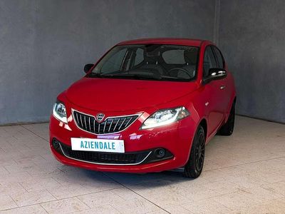 Usata Lancia Ypsilon Silver 70 CV (51 kW) 2022 Rosso Utilitaria