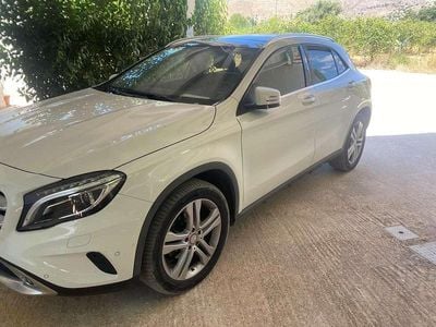 Mercedes GLA220