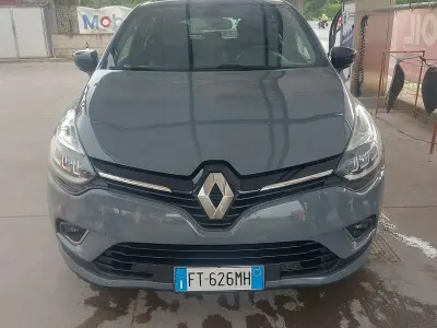 Usata Renault Clio IV Intens 90 CV (66 kW) 2019 Grigio Berlina