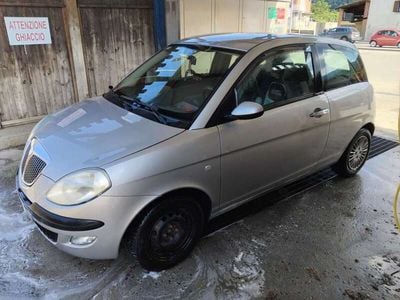 Lancia Ypsilon