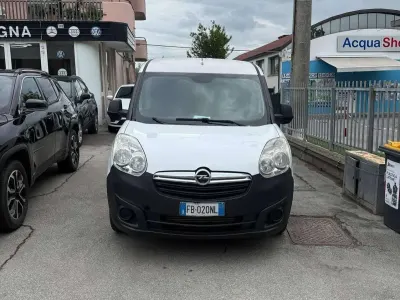 Usata Opel Combo 105 CV (77 kW) 2015 Bianco Monovolume