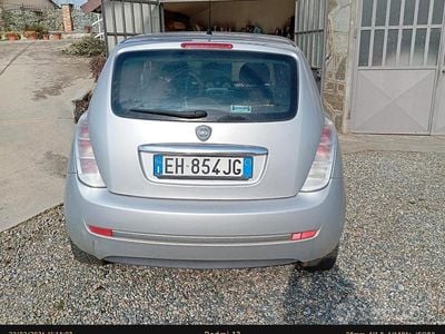 Usata Lancia Ypsilon 75 CV (55 kW) 2011 Grigio Utilitaria