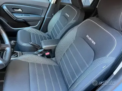 Usata Dacia Duster Journey 90 CV (66 kW) 2023 Grigio SUV
