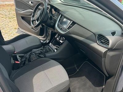 Usata Opel Grandland X 130 CV (95 kW) 2018 Grigio SUV
