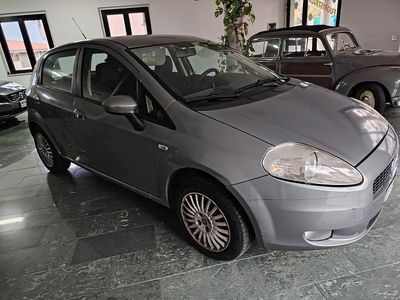 Usata Fiat Grande Punto Dynamic 65 CV (47 kW) 2007 Grigio Utilitaria