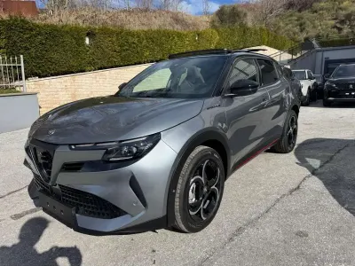 Nuova Alfa Romeo GT Junior Edizione Speciale 136 CV (100 kW) 2026 Grigio SUV