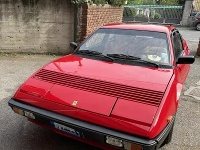 Usata Ferrari Mondial 215 CV (158 kW) 1981 Rosso Coupé