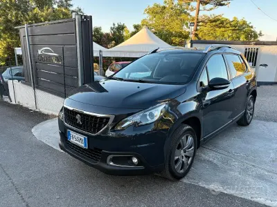 Usata Peugeot 2008 Active 75 CV (55 kW) 2018 Bluazzurro SUV