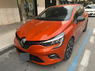 Usata Renault Clio V 101 CV (74 kW) 2022 Berlina