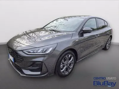 Usata Ford Focus ST-Line 125 CV (91 kW) 2022 Magnetic grey Berlina