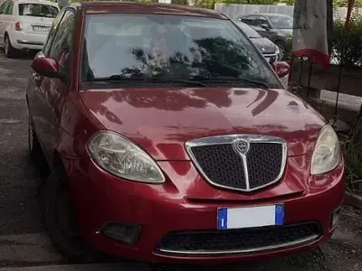 Usado Lancia Ypsilon 60 HP (44 kW) 2008 Vermelho Citadino