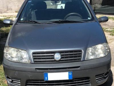 Usata Fiat Punto 69 CV (50 kW) 2005 Grigio Utilitaria