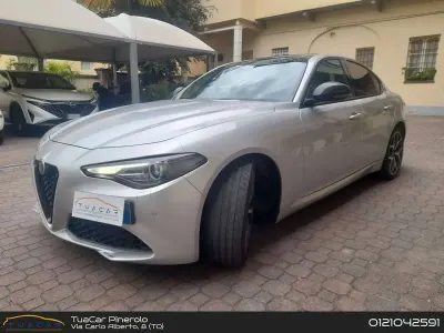 Usata Alfa Romeo Giulia Tech Edition 160 CV (117 kW) 2019 Grigio Berlina