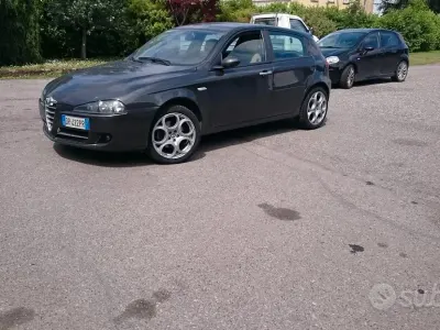 Usata Alfa Romeo 147 120 CV (88 kW) 2008 Utilitaria