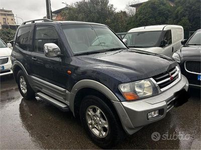 Usata Mitsubishi Pajero 160 CV (117 kW) 2002 Blu SUV