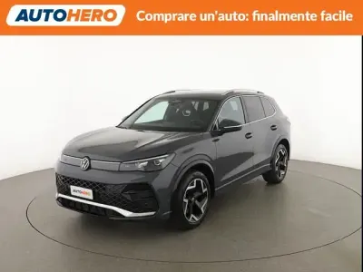 Usata VW Tiguan R-line 150 CV (110 kW) 2024 Grigio SUV