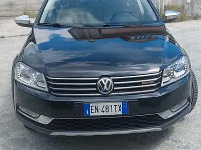Usata VW Passat 177 CV (130 kW) 2012 Nero Station wagon