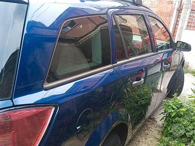 Usata Opel Astra 101 CV (74 kW) 2006 Blu Station wagon