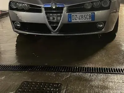 Usata Alfa Romeo 159 150 CV (110 kW) 2009 Grigio Station wagon