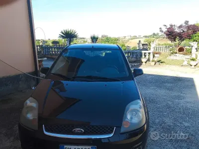 Usata Ford Fiesta 2007 Nero Utilitaria