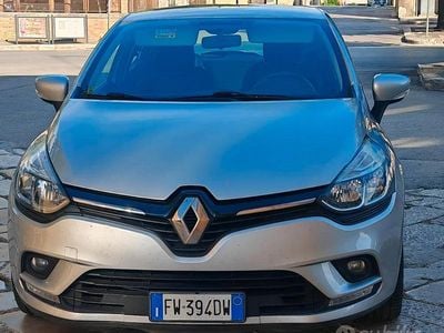 Usata Renault Clio IV 90 CV (66 kW) 2019 Grigio Berlina
