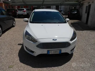 Usata Ford Focus Titanium 120 CV (88 kW) 2017 Bianco Station wagon